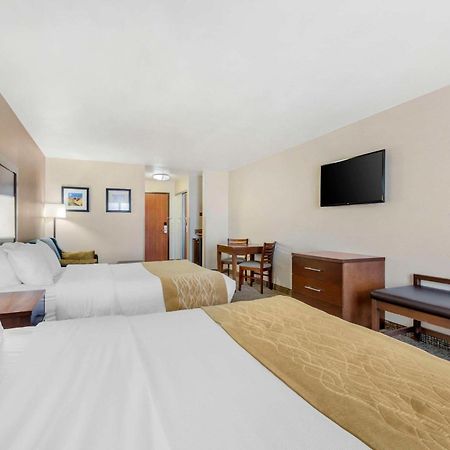 Comfort Inn & Suites Mitchell I-90 Exteriér fotografie