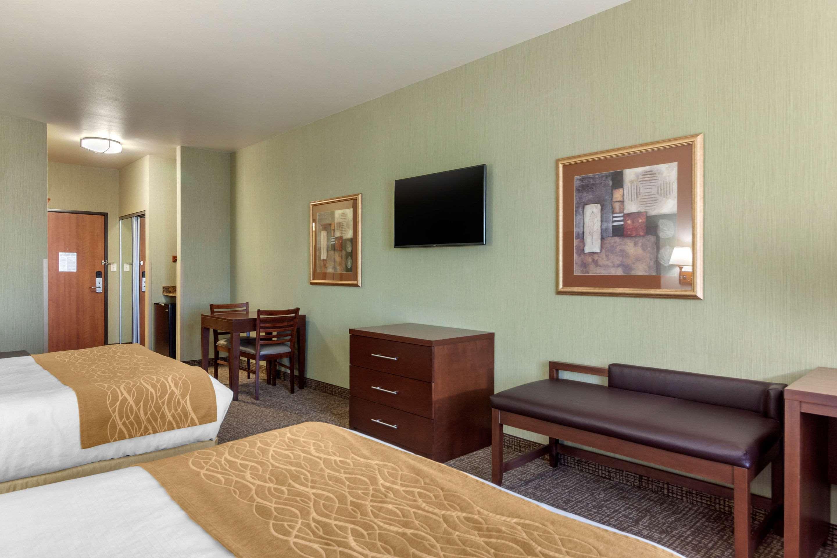 Comfort Inn & Suites Mitchell I-90 Exteriér fotografie