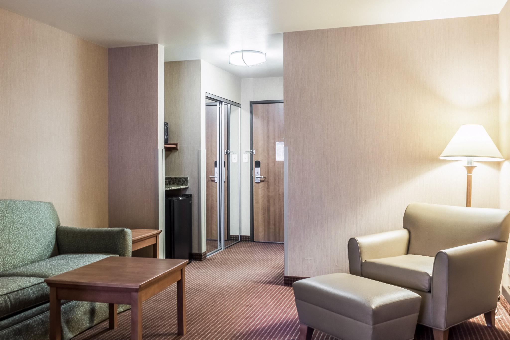 Comfort Inn & Suites Mitchell I-90 Exteriér fotografie