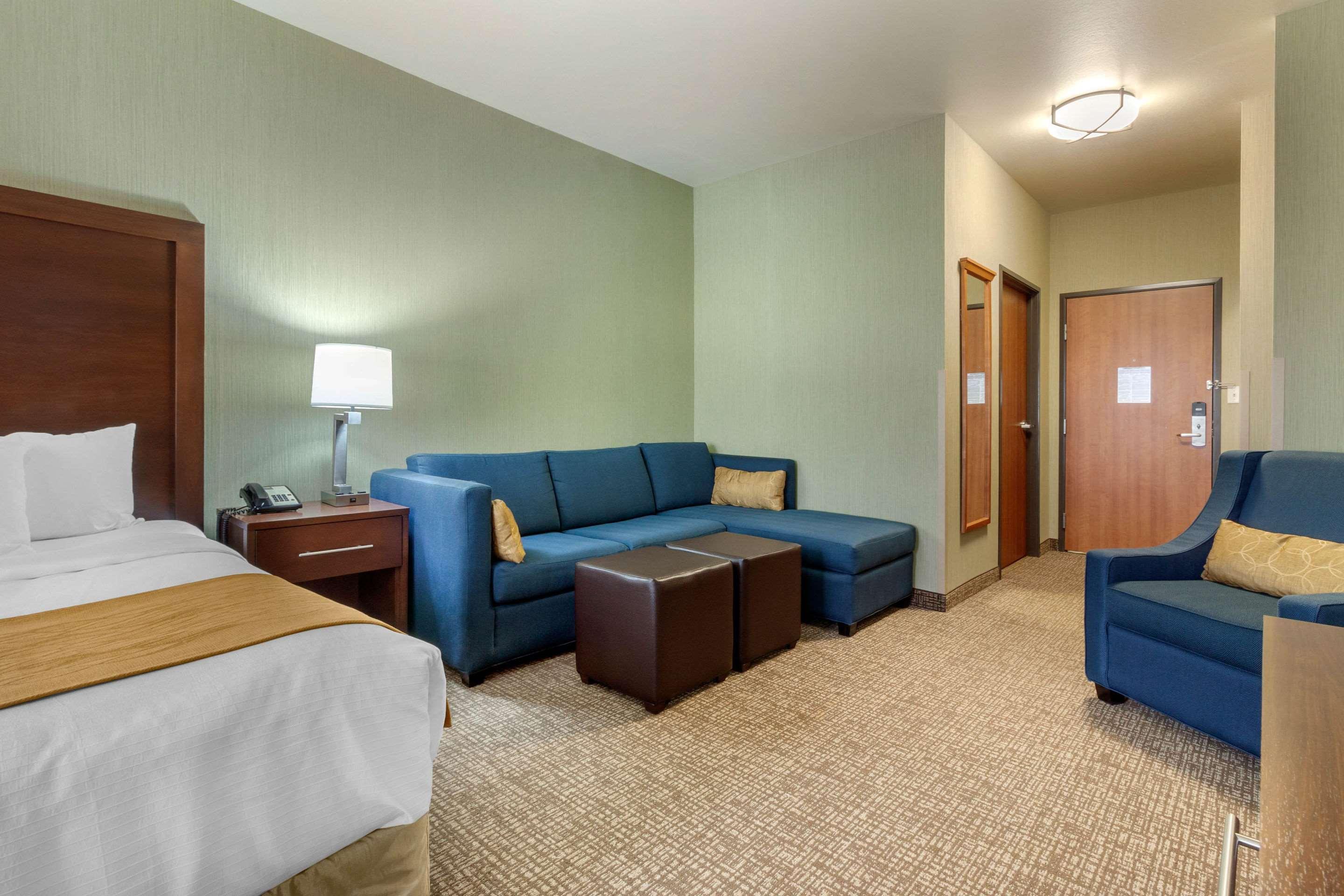 Comfort Inn & Suites Mitchell I-90 Exteriér fotografie