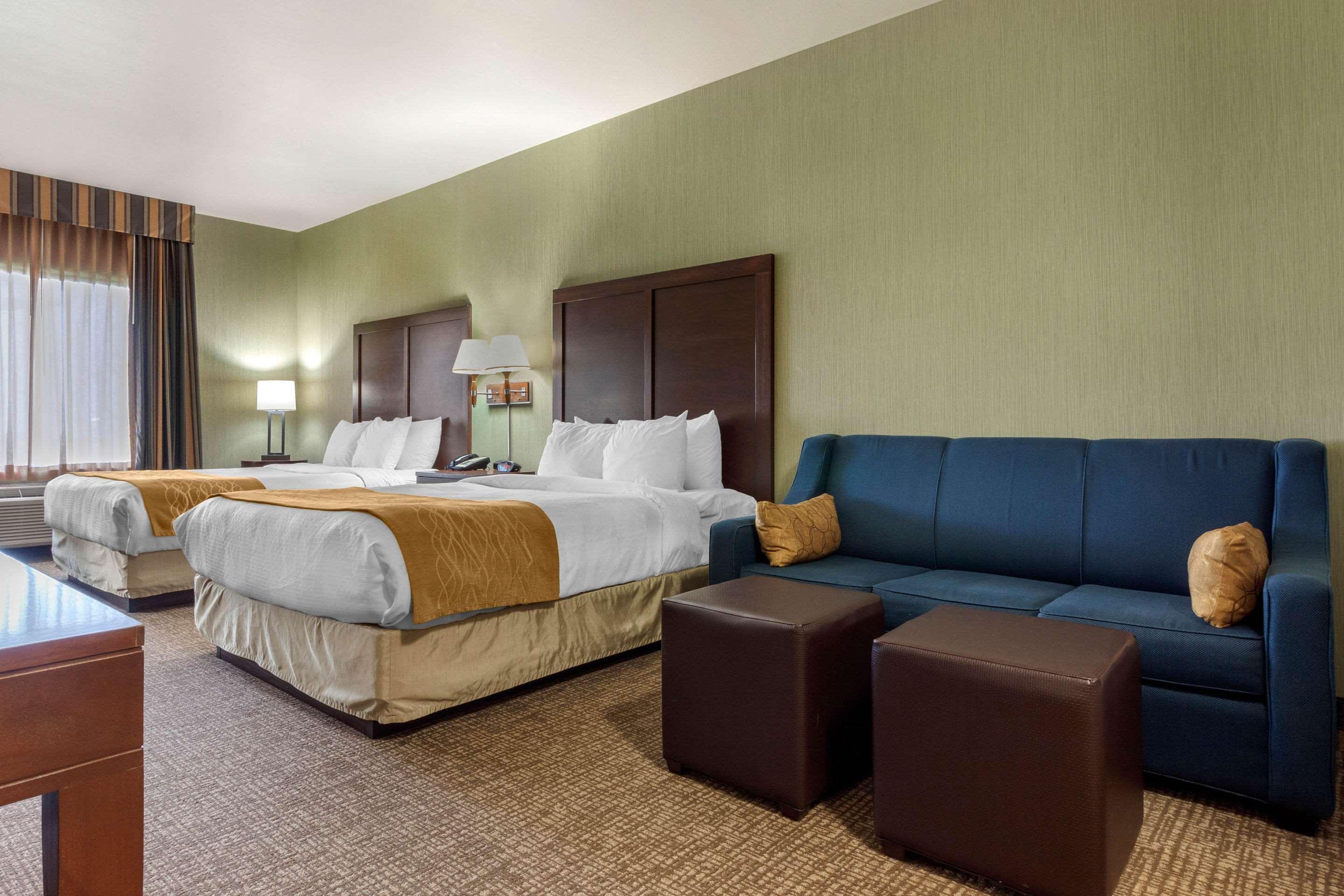 Comfort Inn & Suites Mitchell I-90 Exteriér fotografie