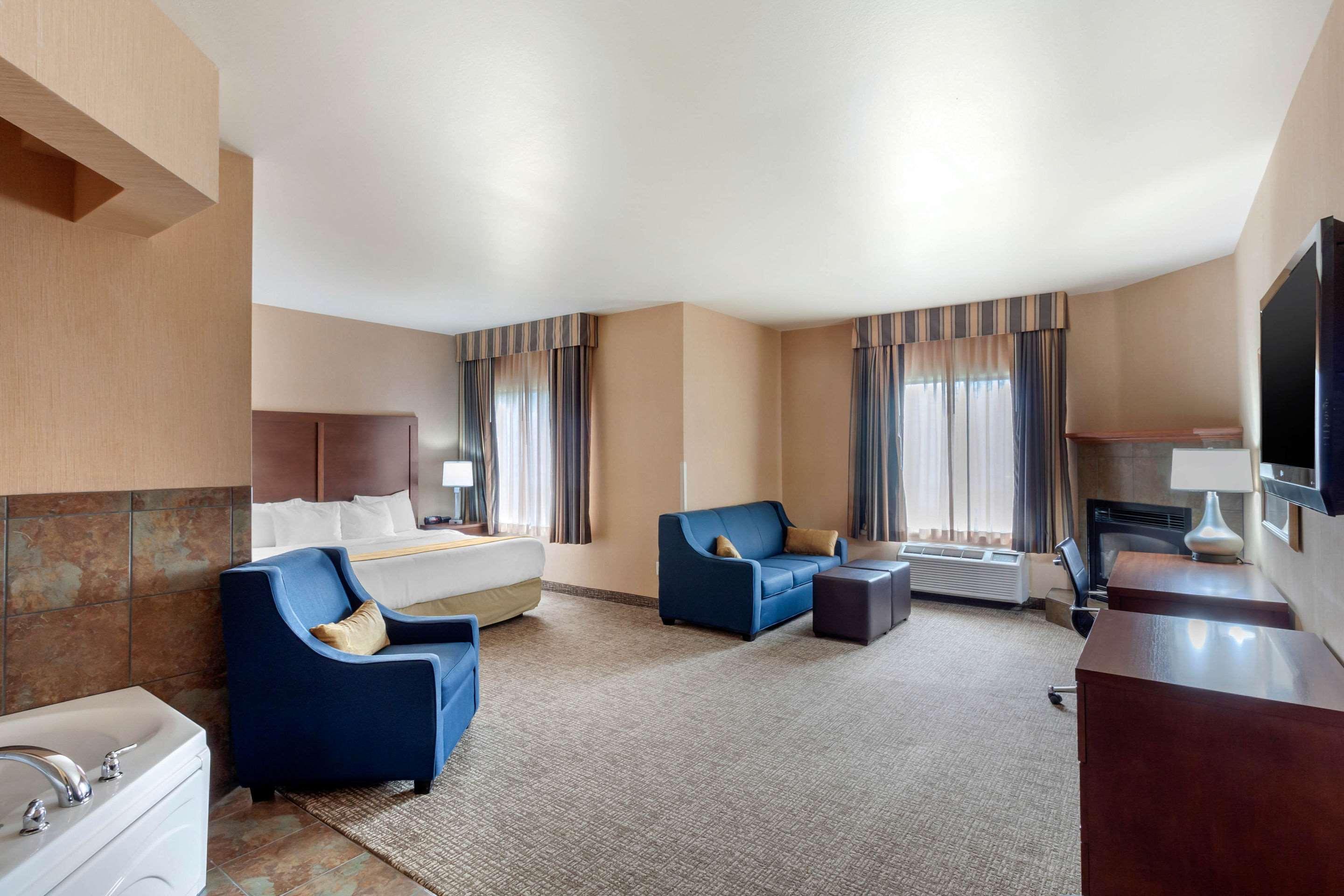 Comfort Inn & Suites Mitchell I-90 Exteriér fotografie