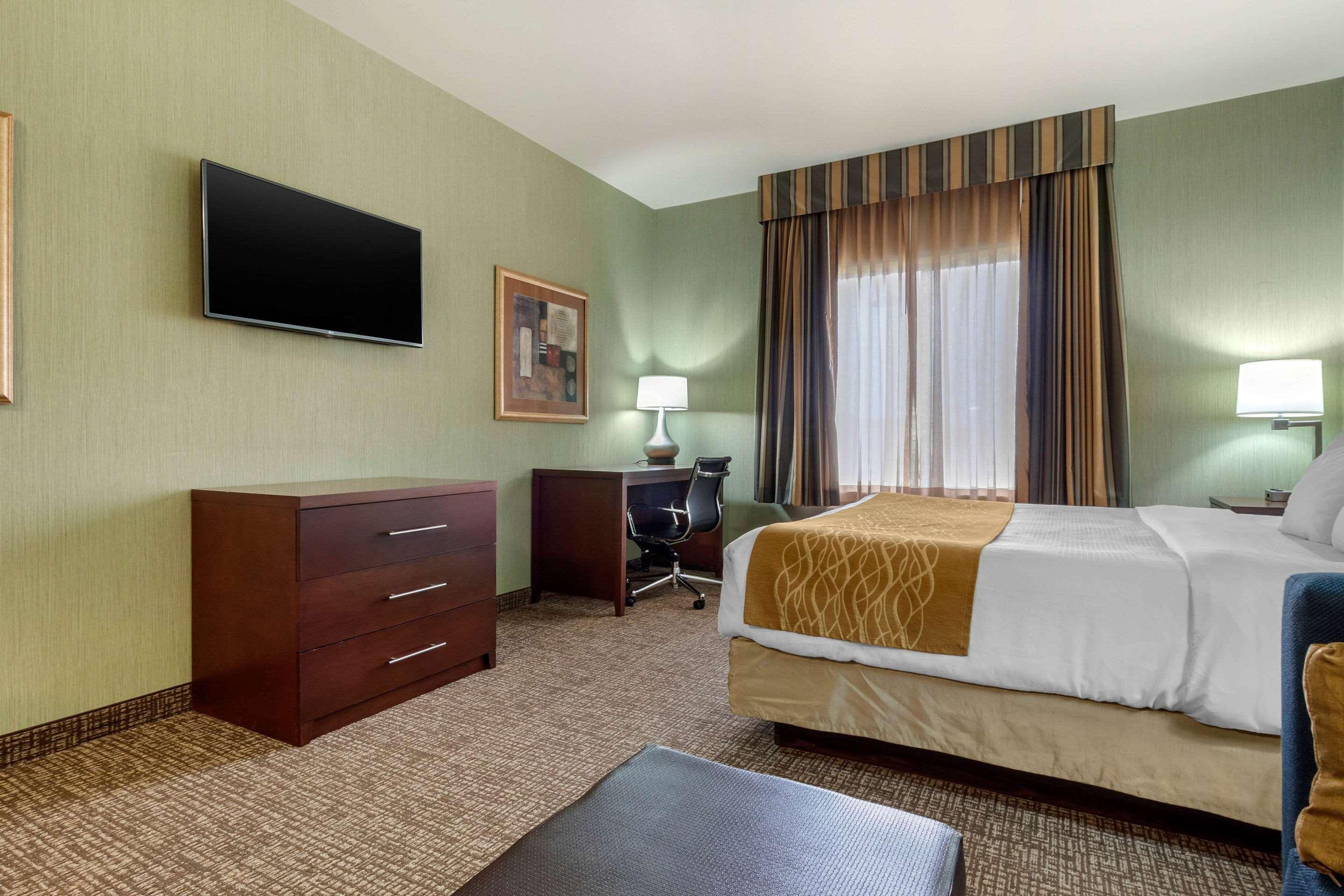 Comfort Inn & Suites Mitchell I-90 Exteriér fotografie