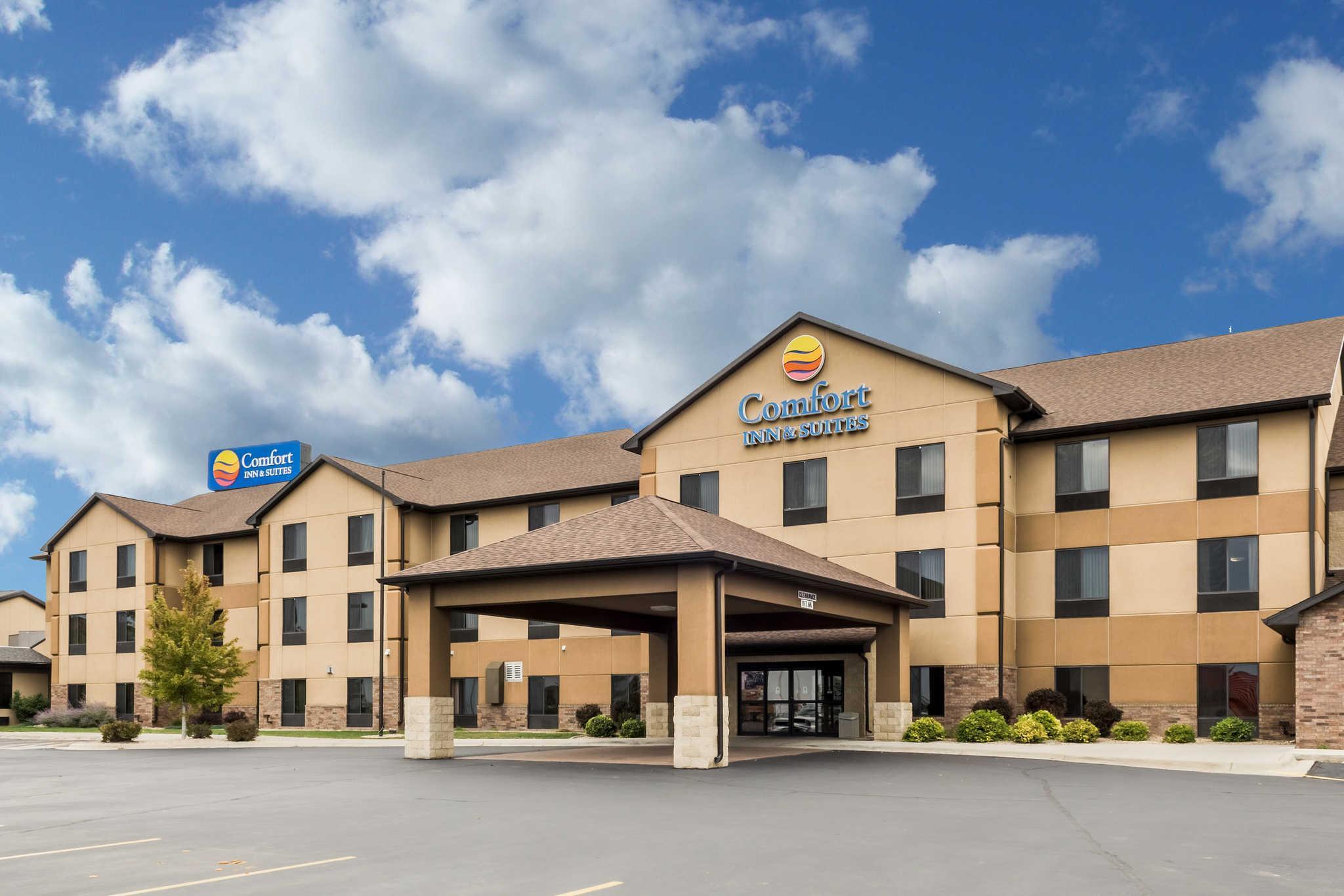 Comfort Inn & Suites Mitchell I-90 Exteriér fotografie