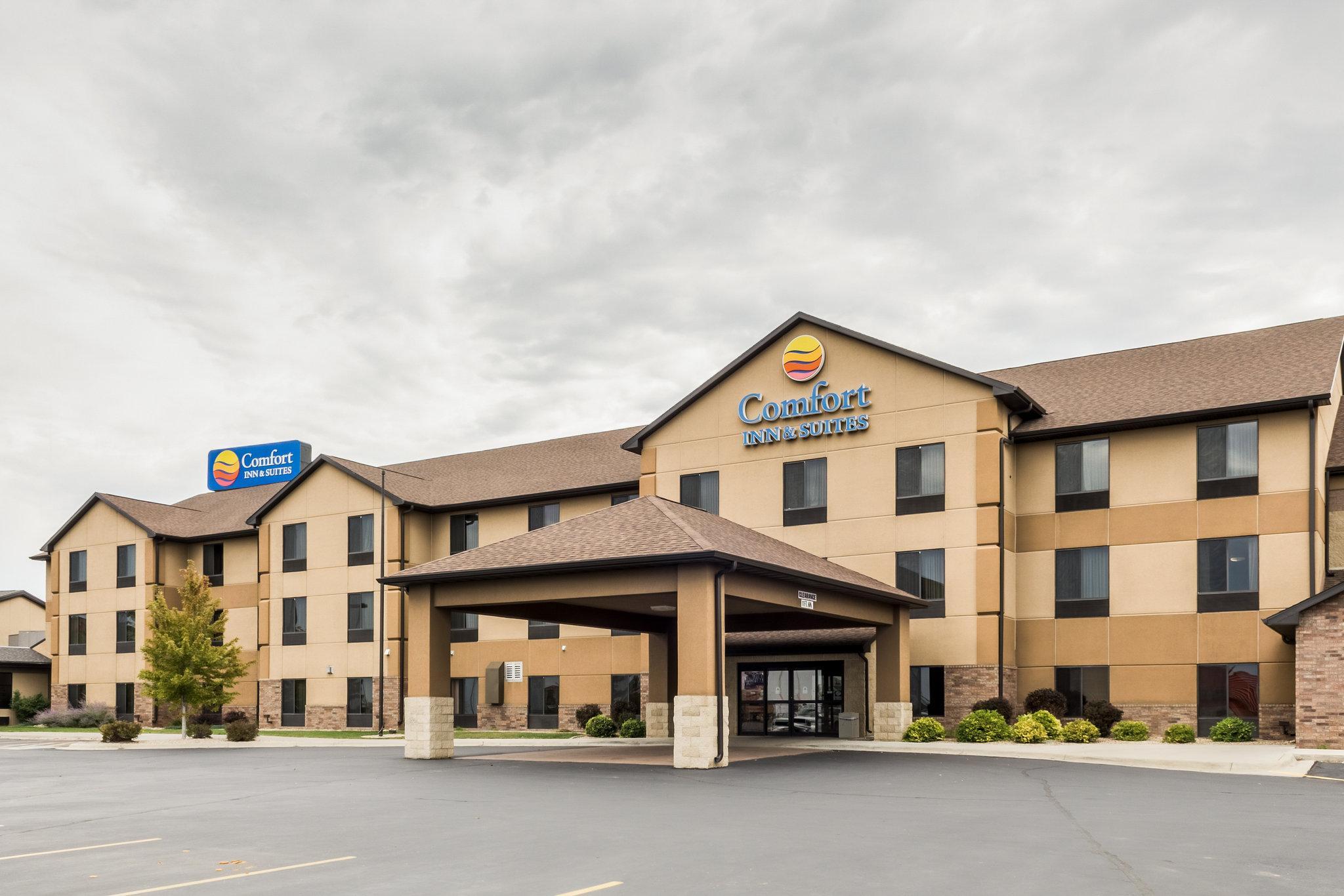 Comfort Inn & Suites Mitchell I-90 Exteriér fotografie