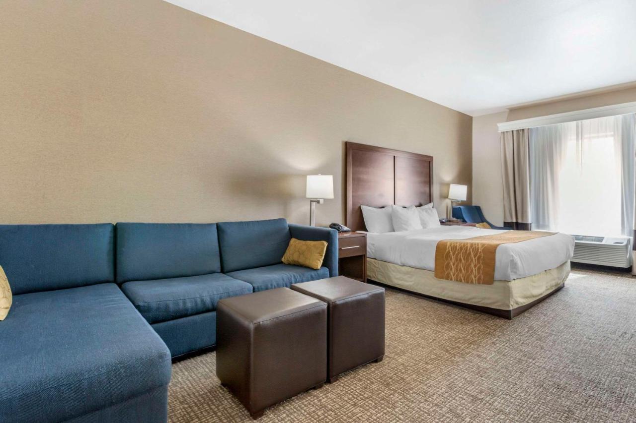 Comfort Inn & Suites Mitchell I-90 Exteriér fotografie