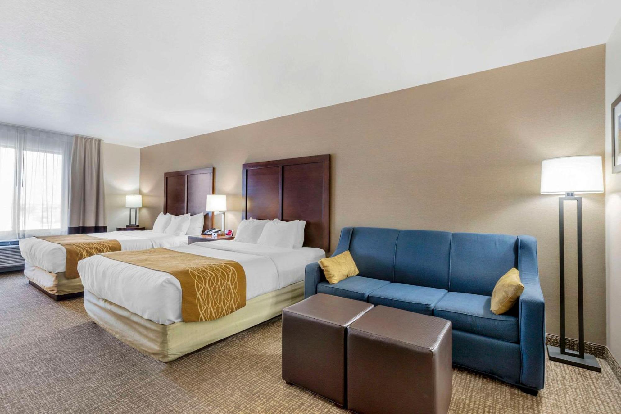 Comfort Inn & Suites Mitchell I-90 Exteriér fotografie